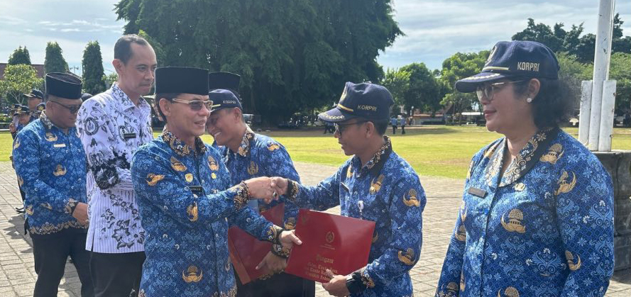 Penyerahan Tanda Kehormatan Satyalancana Karya Satya Periode Agustus 2024, November 2024, dan Agustus 2025